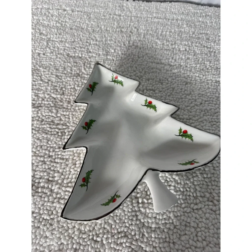 VTG Christmas Tree Shaped Dish Holly Berry Design White Porcelain Candy Dish‎